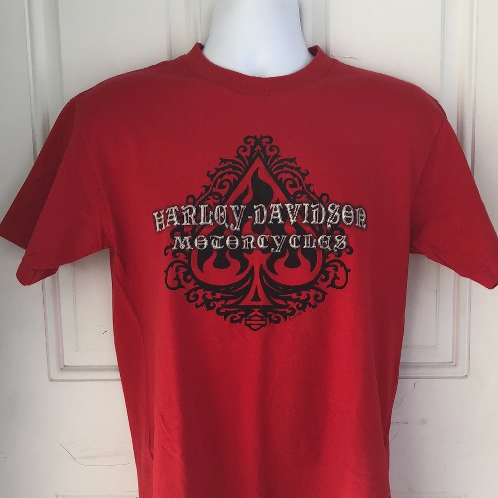 Short sleeve red & black  medium graphic tee shirt